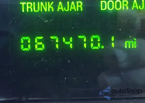 2004 Lincoln Town Car Ultimate из США, поврежденный, VIN 1LNHM83W24Y634984